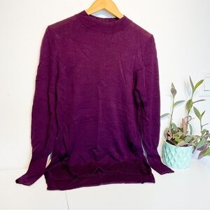 Medium BADGLEY MISCHKA Plum Purple Merino Wool Sweater Lightweight Luxury